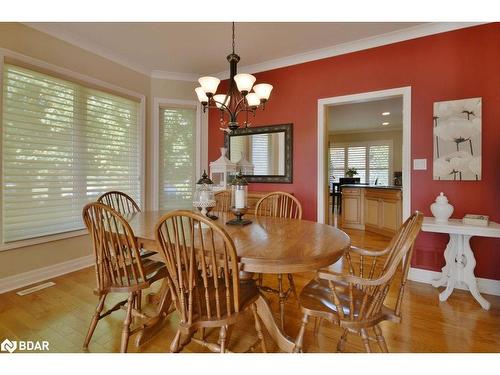 12 Willow Bay Drive, Springwater, ON - Indoor Photo Showing Dining Room