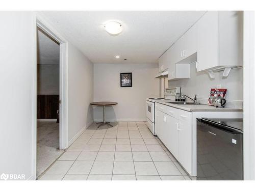 279 Anne Street N, Barrie, ON - Indoor Photo Showing Kitchen