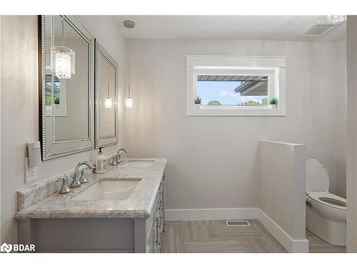 115 Clapperton Street, Barrie, ON - Indoor Photo Showing Bathroom