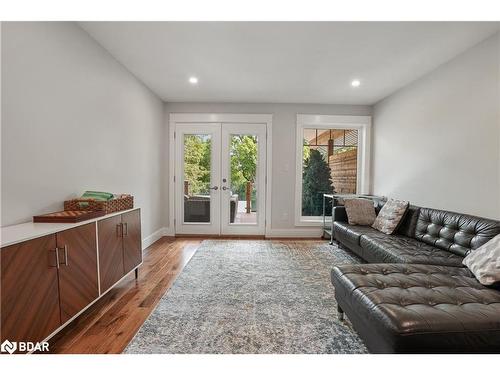 115 Clapperton Street, Barrie, ON - Indoor Photo Showing Living Room