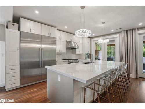 115 Clapperton Street, Barrie, ON - Indoor Photo Showing Kitchen With Upgraded Kitchen