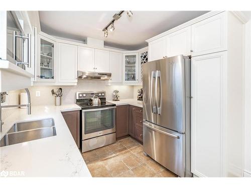 54 William Street, Toronto, ON - Indoor Photo Showing Kitchen With Double Sink With Upgraded Kitchen