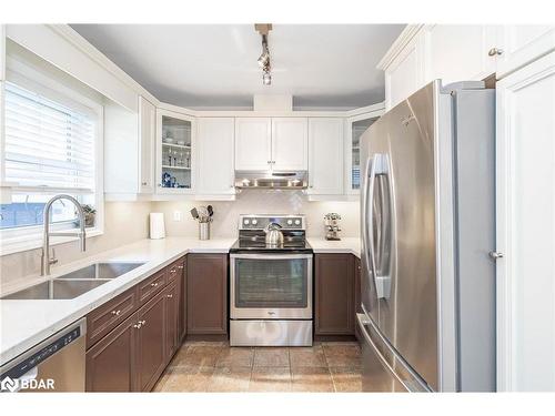 54 William Street, Toronto, ON - Indoor Photo Showing Kitchen With Double Sink With Upgraded Kitchen