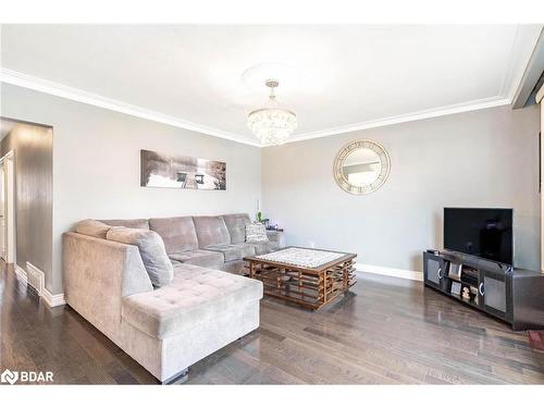 54 William Street, Toronto, ON - Indoor Photo Showing Living Room