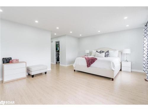 13313 Bathurst Street, Richmond Hill, ON - Indoor Photo Showing Bedroom