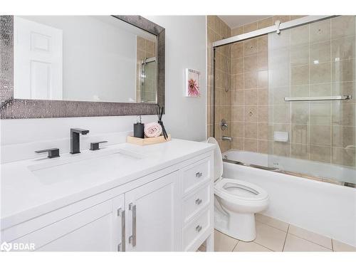 13313 Bathurst Street, Richmond Hill, ON - Indoor Photo Showing Bathroom