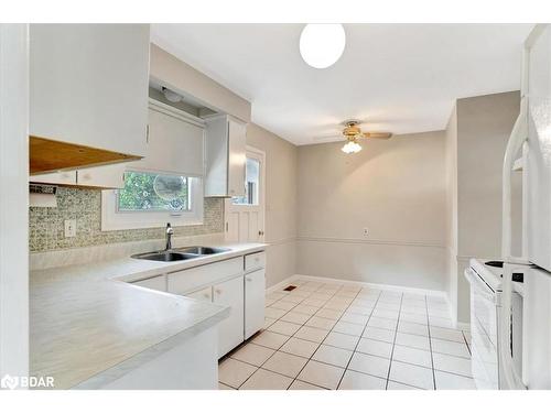 16 Lay Street, Barrie, ON - Indoor Photo Showing Kitchen With Double Sink