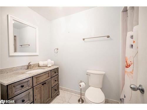 17A Cundles Road E, Barrie, ON - Indoor Photo Showing Bathroom