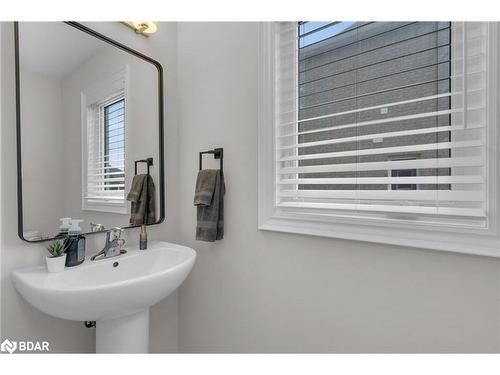 206 Prescott Drive, Stayner, ON - Indoor Photo Showing Bathroom