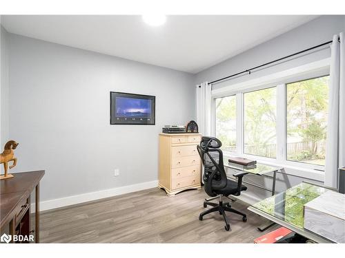 94 42Nd Street S, Wasaga Beach, ON - Indoor Photo Showing Office