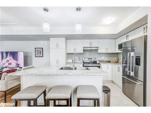 29 Mappin Way, Whitby, ON - Indoor Photo Showing Kitchen With Stainless Steel Kitchen With Upgraded Kitchen