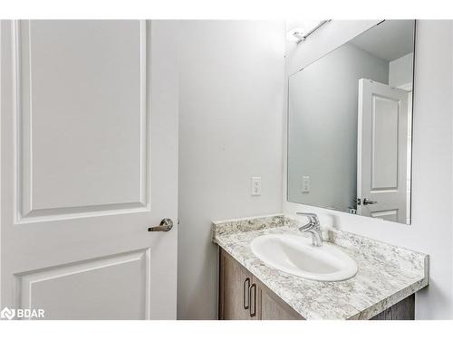 29 Mappin Way, Whitby, ON - Indoor Photo Showing Bathroom