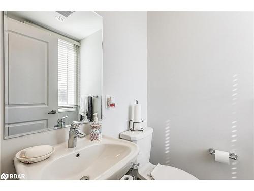 29 Mappin Way, Whitby, ON - Indoor Photo Showing Bathroom