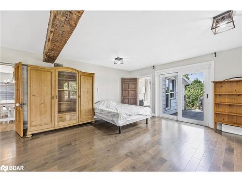 665 4 Line S, Oro-Medonte, ON - Indoor Photo Showing Bedroom