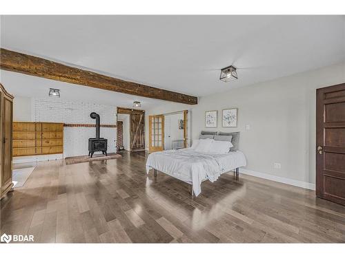 665 4 Line S, Oro-Medonte, ON - Indoor Photo Showing Bedroom