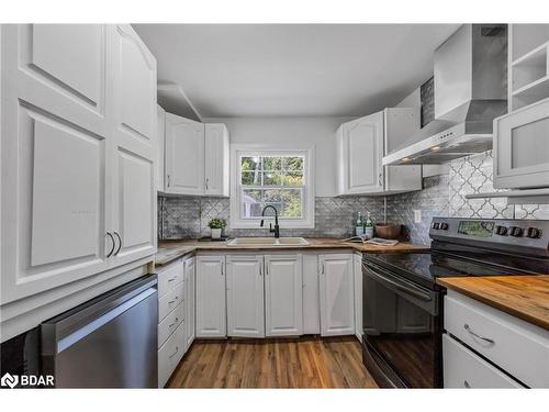 665 4 Line S, Oro-Medonte, ON - Indoor Photo Showing Kitchen