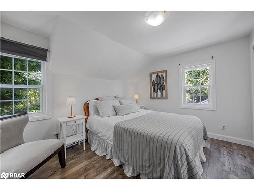 665 4 Line S, Oro-Medonte, ON - Indoor Photo Showing Bedroom