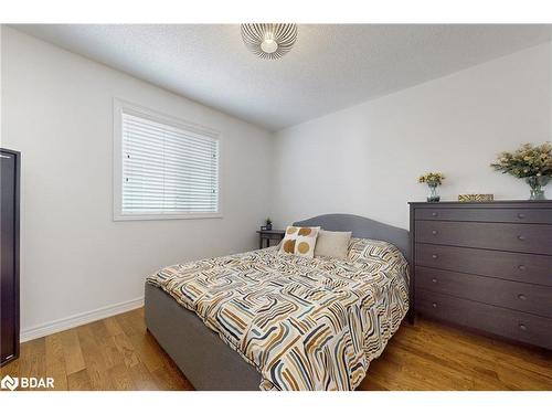 19 Hillpath Crescent, Brampton, ON - Indoor Photo Showing Bedroom