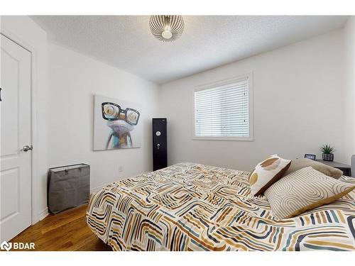 19 Hillpath Crescent, Brampton, ON - Indoor Photo Showing Bedroom