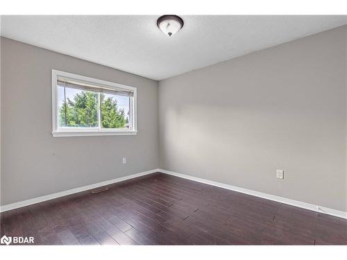 16 Herrell Avenue, Barrie, ON - Indoor Photo Showing Other Room