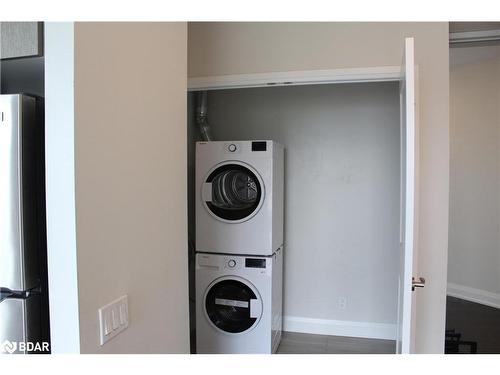 15 Lynch Street, Brampton, ON - Indoor Photo Showing Laundry Room