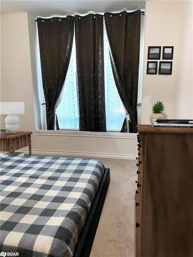 13 Appalachian Trail, Wasaga Beach, ON - Indoor Photo Showing Bedroom