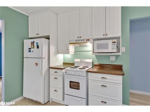 115 Albert Street, Peterborough, ON - Indoor Photo Showing Kitchen