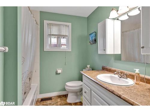 115 Albert Street, Peterborough, ON - Indoor Photo Showing Bathroom