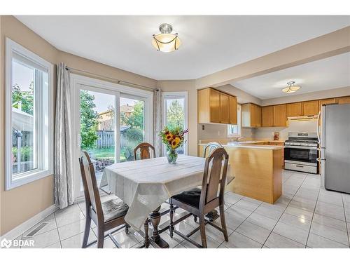 7 Bishop Drive, Barrie, ON - Indoor Photo Showing Dining Room