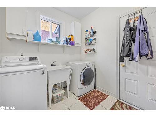 7 Bishop Drive, Barrie, ON - Indoor Photo Showing Laundry Room