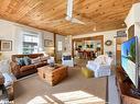 4 Spruce Street, Baysville, ON  - Indoor Photo Showing Living Room 