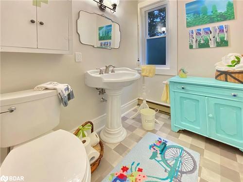 4 Spruce Street, Baysville, ON - Indoor Photo Showing Bathroom