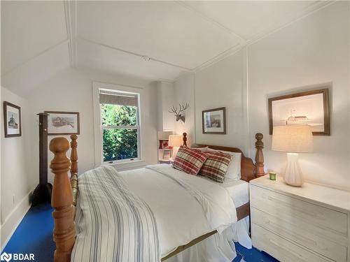 4 Spruce Street, Baysville, ON - Indoor Photo Showing Bedroom