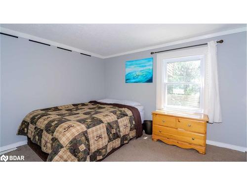 2 Shamrock Crescent, Angus, ON - Indoor Photo Showing Bedroom