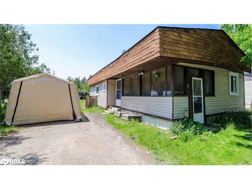 2 Shamrock Crescent, Angus, ON - Outdoor With Exterior