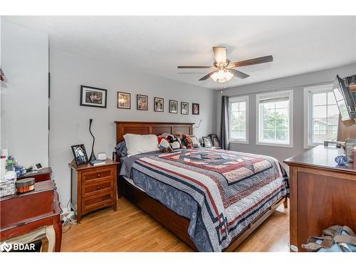 1222 Inniswood Street, Innisfil, ON - Indoor Photo Showing Bedroom