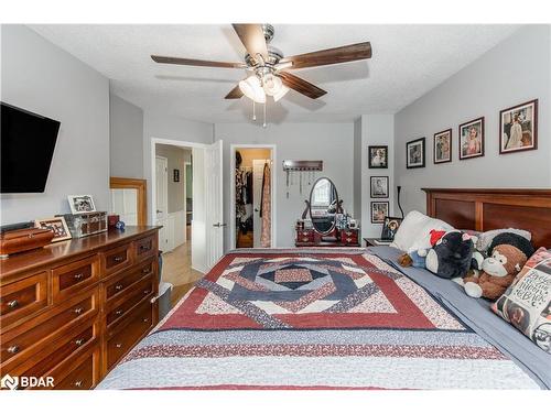 1222 Inniswood Street, Innisfil, ON - Indoor Photo Showing Bedroom