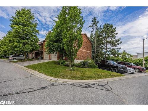 9 Quail Crescent, Barrie, ON - Outdoor