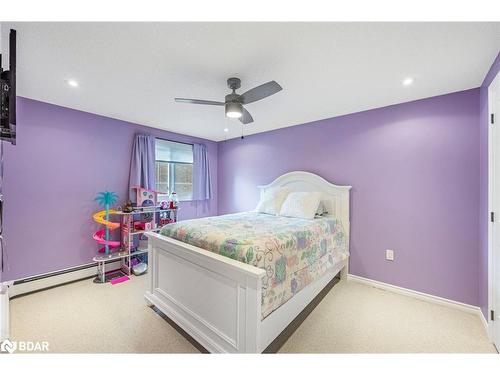 9 Quail Crescent, Barrie, ON - Indoor Photo Showing Bedroom