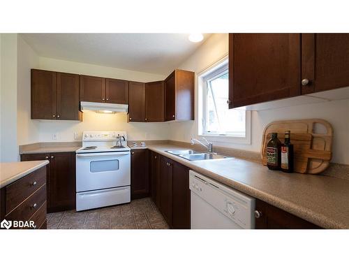 179 West Point Sands Road, Huntsville, ON - Indoor Photo Showing Kitchen With Double Sink