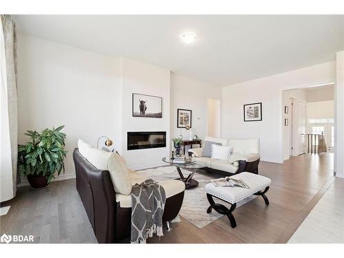 346 Ramblewood Drive Drive, Wasaga Beach, ON - Indoor Photo Showing Living Room With Fireplace