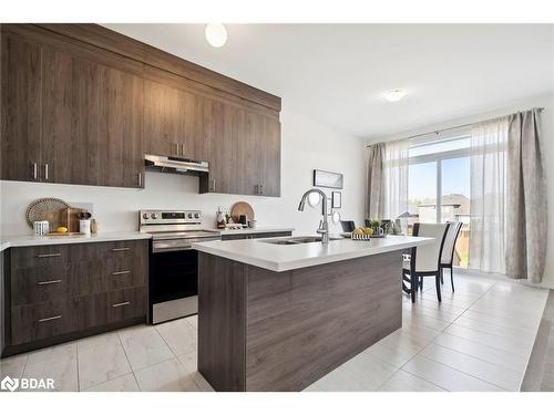 346 Ramblewood Drive Drive, Wasaga Beach, ON - Indoor Photo Showing Kitchen