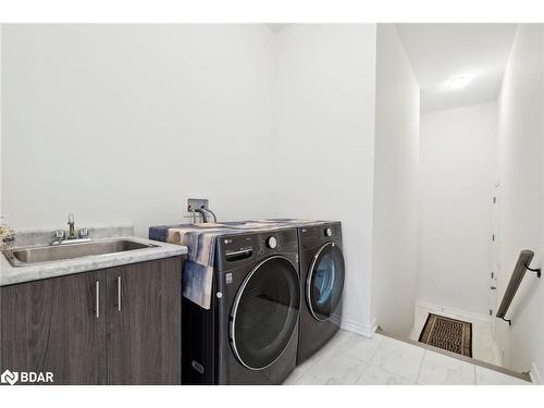 346 Ramblewood Drive Drive, Wasaga Beach, ON - Indoor Photo Showing Laundry Room