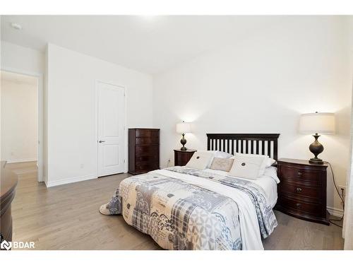 346 Ramblewood Drive Drive, Wasaga Beach, ON - Indoor Photo Showing Bedroom