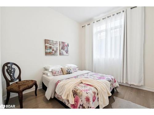 346 Ramblewood Drive Drive, Wasaga Beach, ON - Indoor Photo Showing Bedroom