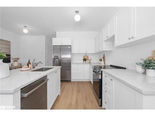 248 Duncan Street, Stayner, ON - Indoor Photo Showing Kitchen With Stainless Steel Kitchen With Upgraded Kitchen