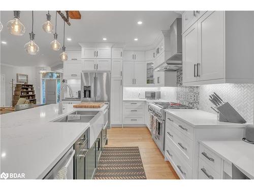 101 Budds Mill Road, Snow Valley, ON - Indoor Photo Showing Kitchen With Double Sink With Upgraded Kitchen