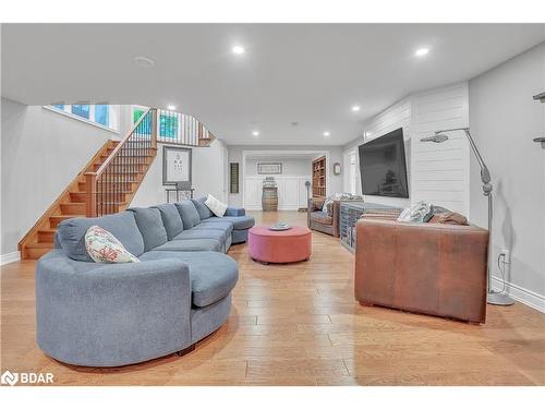 101 Budds Mill Road, Snow Valley, ON - Indoor Photo Showing Living Room