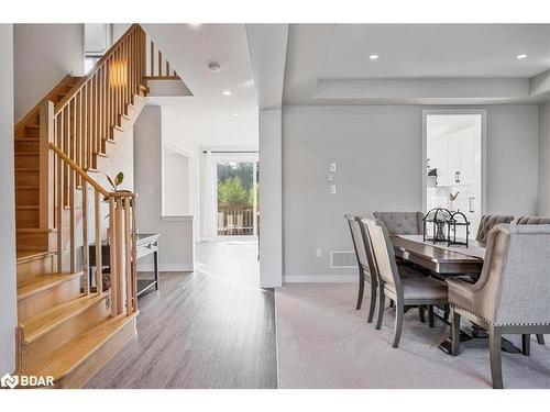 95 Trail Boulevard, Minesing, ON - Indoor Photo Showing Dining Room