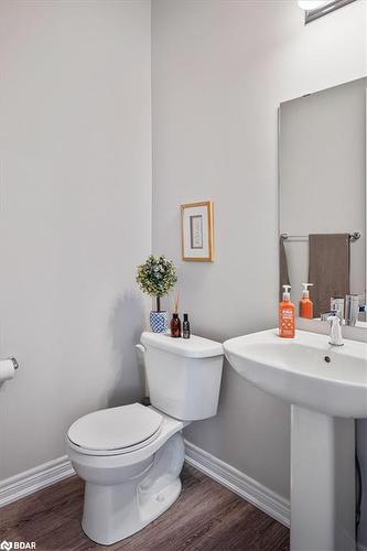 95 Trail Boulevard, Minesing, ON - Indoor Photo Showing Bathroom